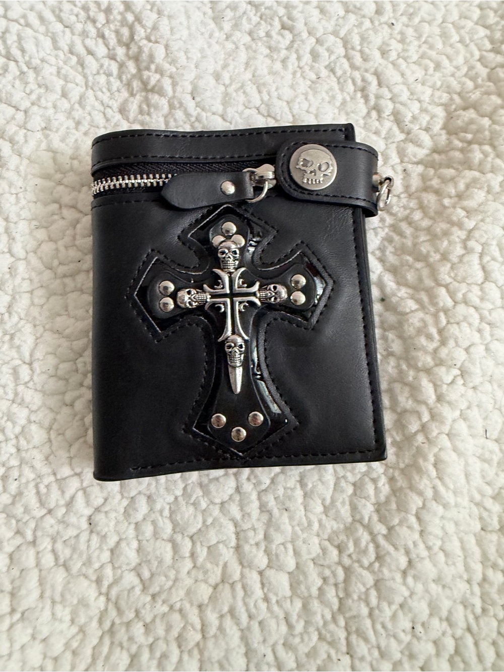 Black Men's Bifold Wallet with Silver Cross Skull Accent